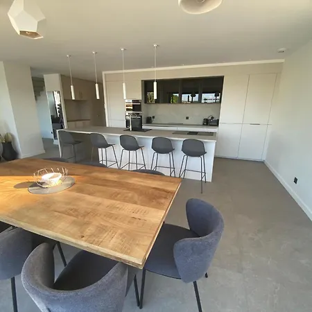 De La Nartelle Maison Vue 빌라 *