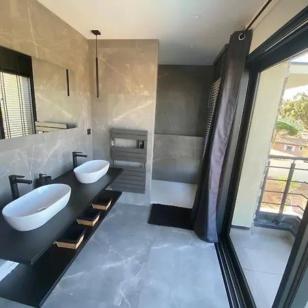 De La Nartelle Maison Vue Villa *
